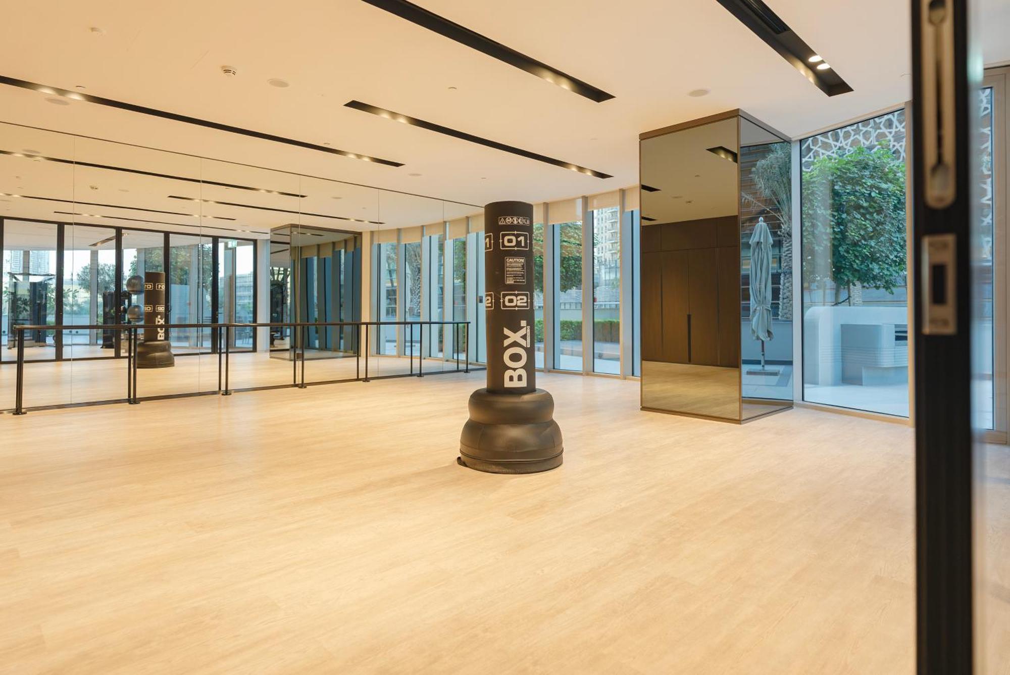 Downtown Luxury - Elegant 1-bedroom - 5 Minutes Walk To Mall Appartement *