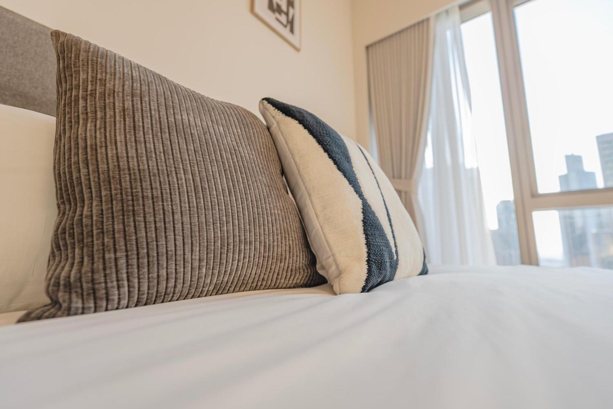 Appartement Downtown Luxury - Elegant 1-bedroom - 5 Minutes Walk To Mall