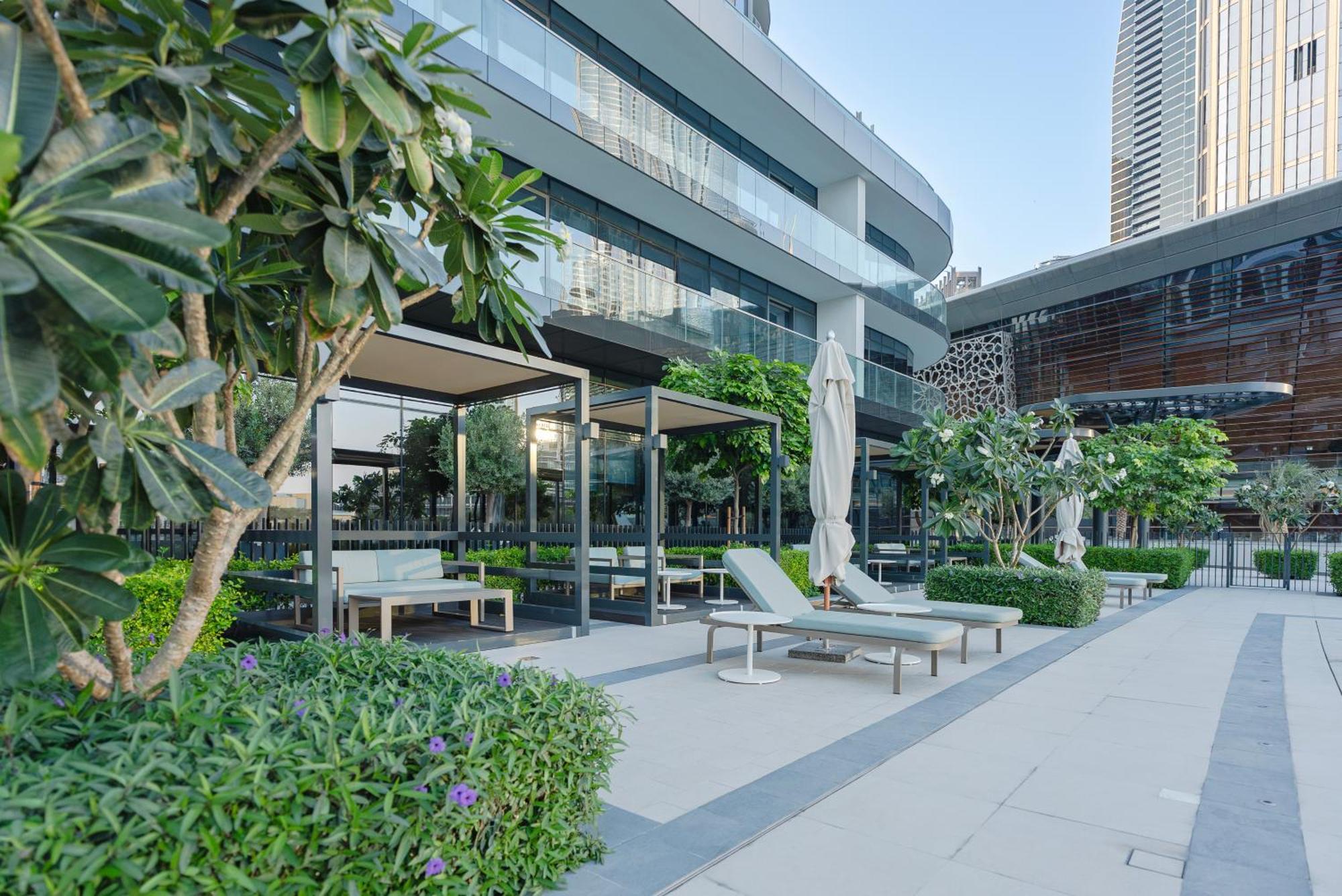 Downtown Luxury - Elegant 1-bedroom - 5 Minutes Walk To Mall Appartement *