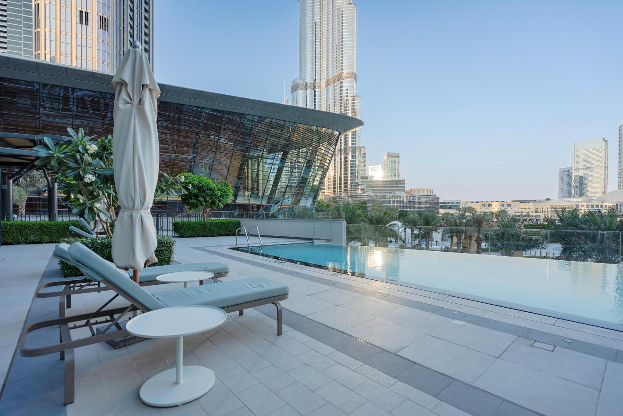 Downtown Luxury - Elegant 1-bedroom - 5 Minutes Walk To Mall Appartement *